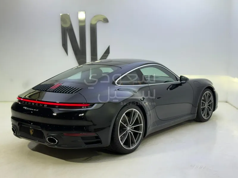 2020 Porsche 911 Carrera 4S