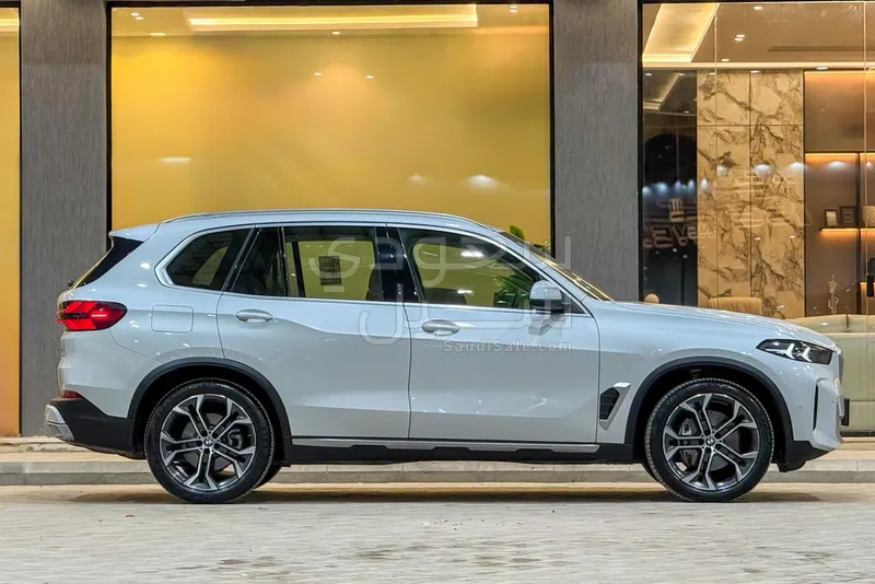 2024 بي ام دبليو الفئة اكس 5