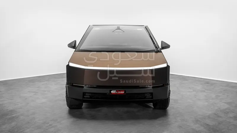 2024 تيسلا سايبر تراك