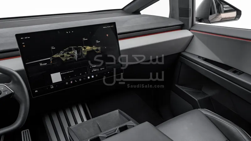 2024 تيسلا سايبر تراك