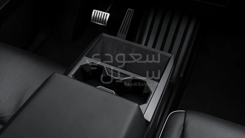 2024 تيسلا سايبر تراك
