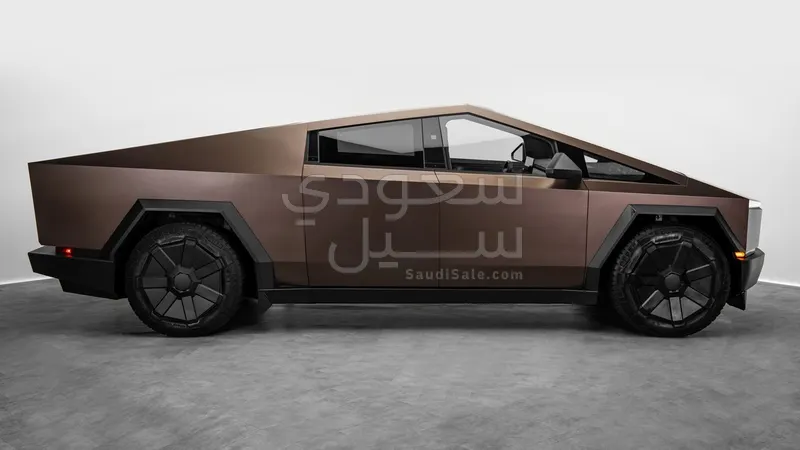 2024 تيسلا سايبر تراك