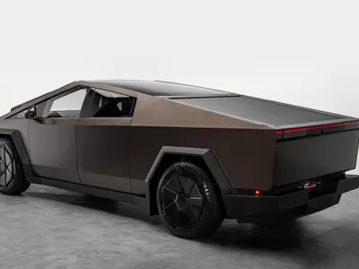 2024 تيسلا سايبر تراك