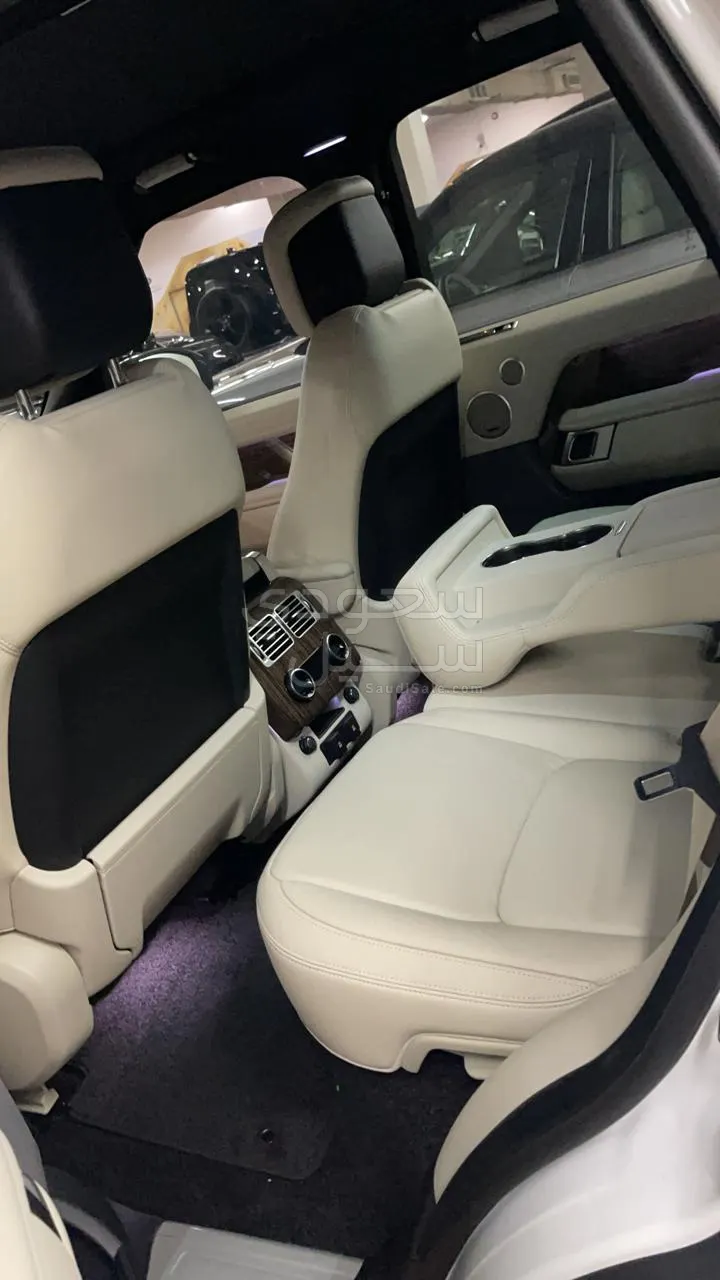 2021 لاند روفر رينج روفر اتش اس اي