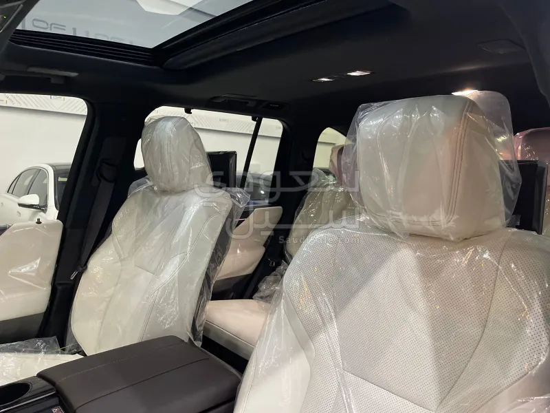 2026 لكزس إل إكس 600