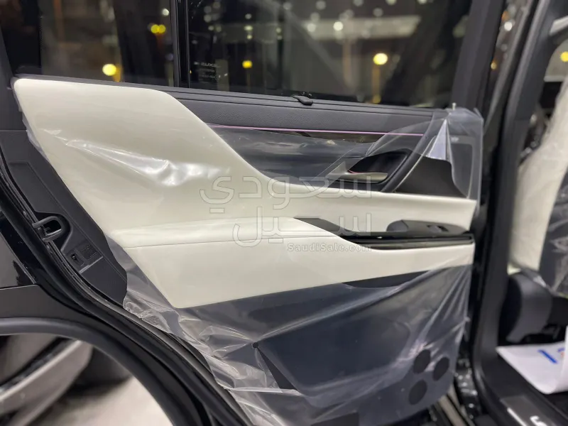 2026 لكزس إل إكس 600