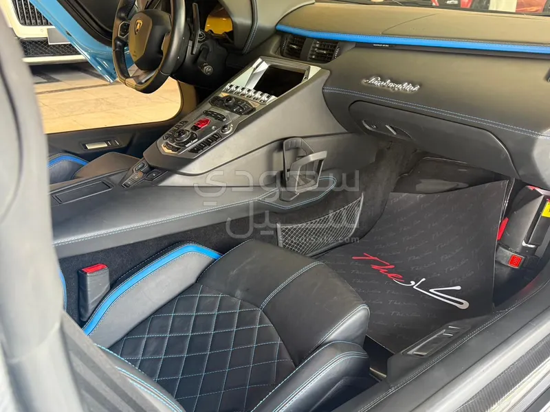 2018 لمبرجيني افنتادور إس في جاي