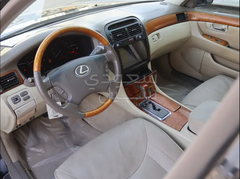 2001 لكزس إل إس 430
