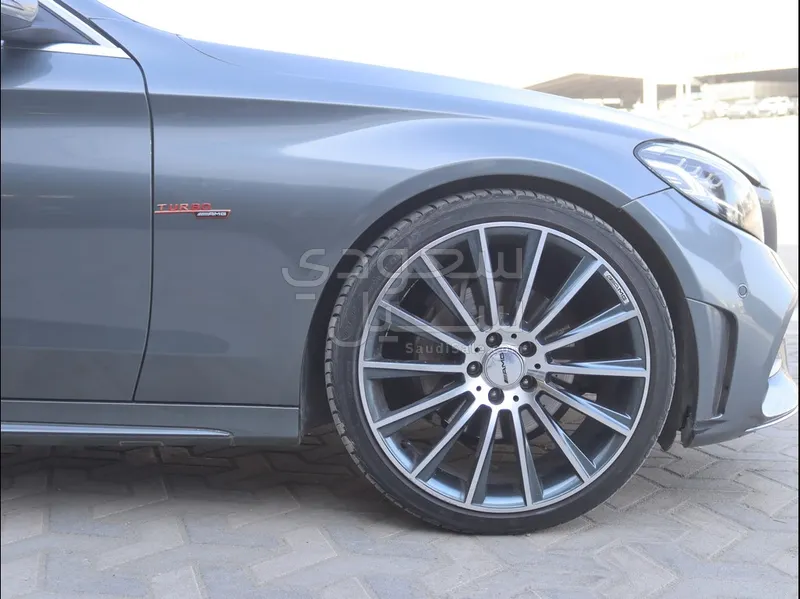 2019 مرسيدس - بنز سي 200 أي إم جي