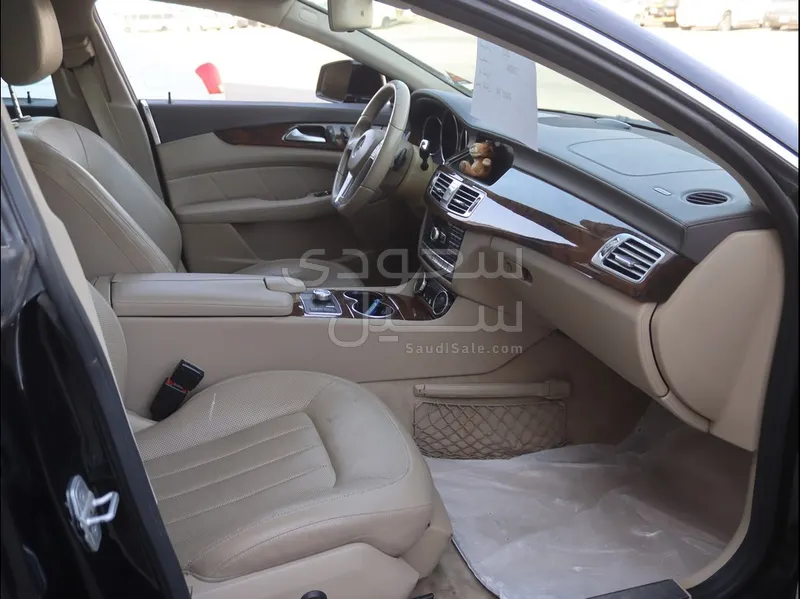 2012 مرسيدس - بنز سي إل إس 550