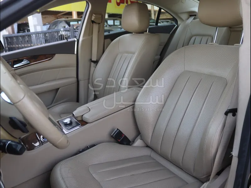 2012 مرسيدس - بنز سي إل إس 550