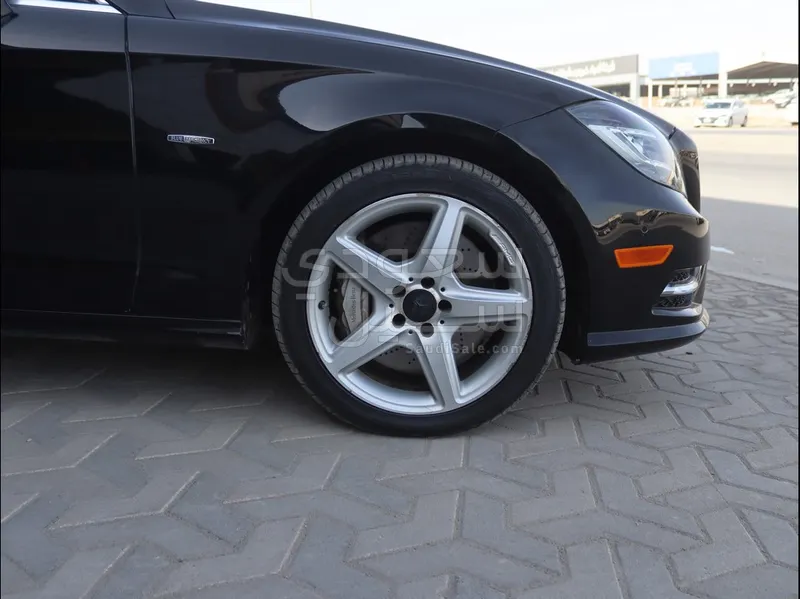 2012 مرسيدس - بنز سي إل إس 550