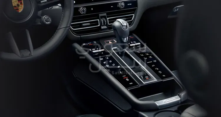 2025 بورش ماكان