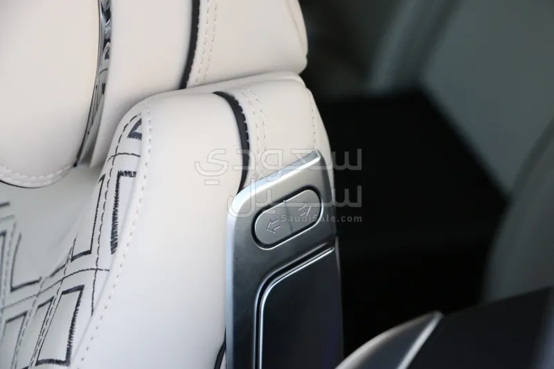 2023 بنتلي جي تي في 8 اس