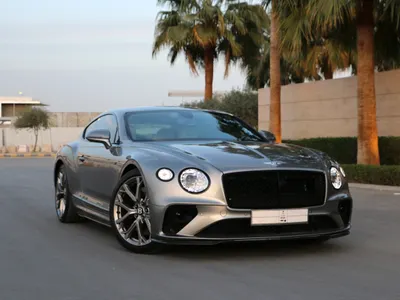 2023 بنتلي جي تي في 8 اس