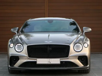 2023 بنتلي جي تي في 8 اس