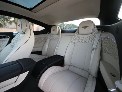 2023 بنتلي جي تي في 8 اس