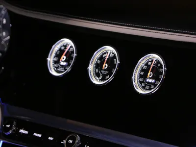 2023 بنتلي جي تي في 8 اس