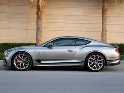 2023 بنتلي جي تي في 8 اس