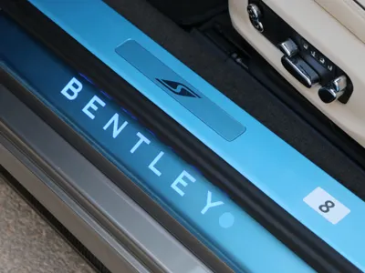 2023 بنتلي جي تي في 8 اس