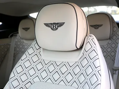 2023 بنتلي جي تي في 8 اس