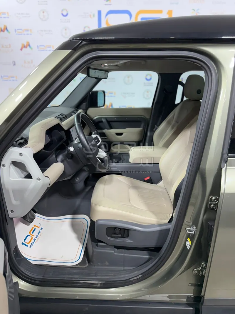 2020 لاند روفر ديفيندر اس اي