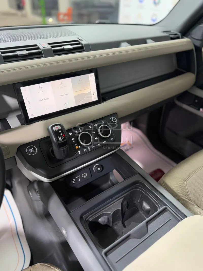 2020 لاند روفر ديفيندر اس اي