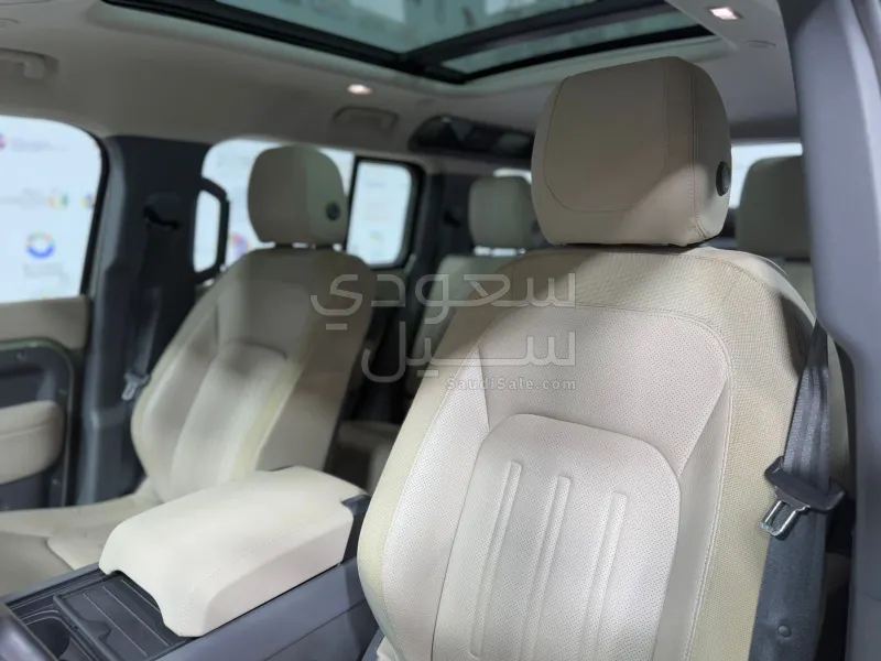 2020 لاند روفر ديفيندر اس اي