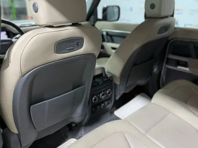 2020 لاند روفر ديفيندر اس اي