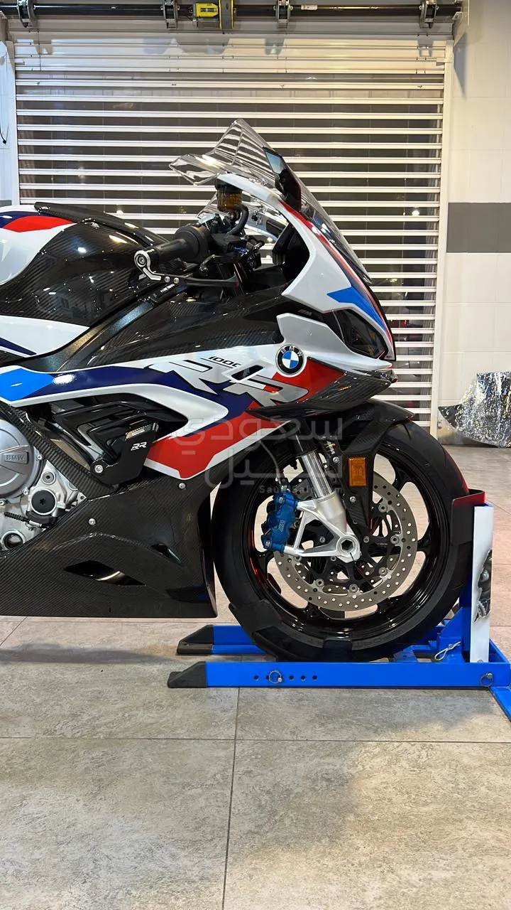2022 بي ام دبليو دراجة نارية إس 1000 أر أر