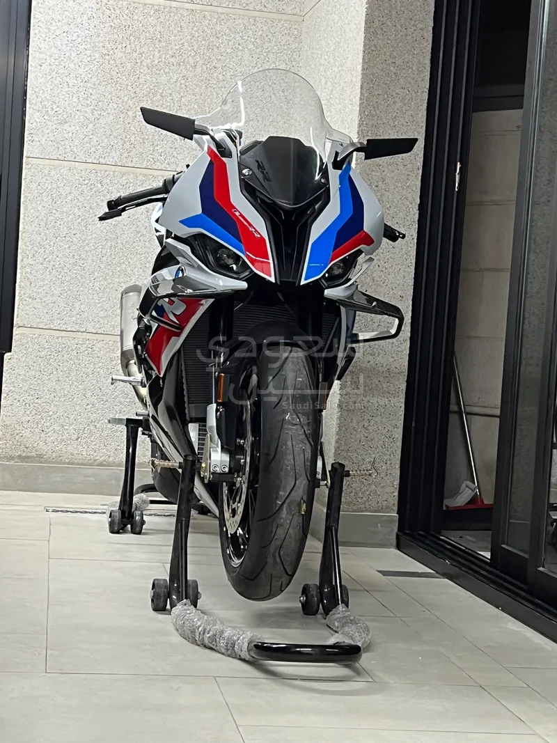 2022 بي ام دبليو دراجة نارية إس 1000 أر أر