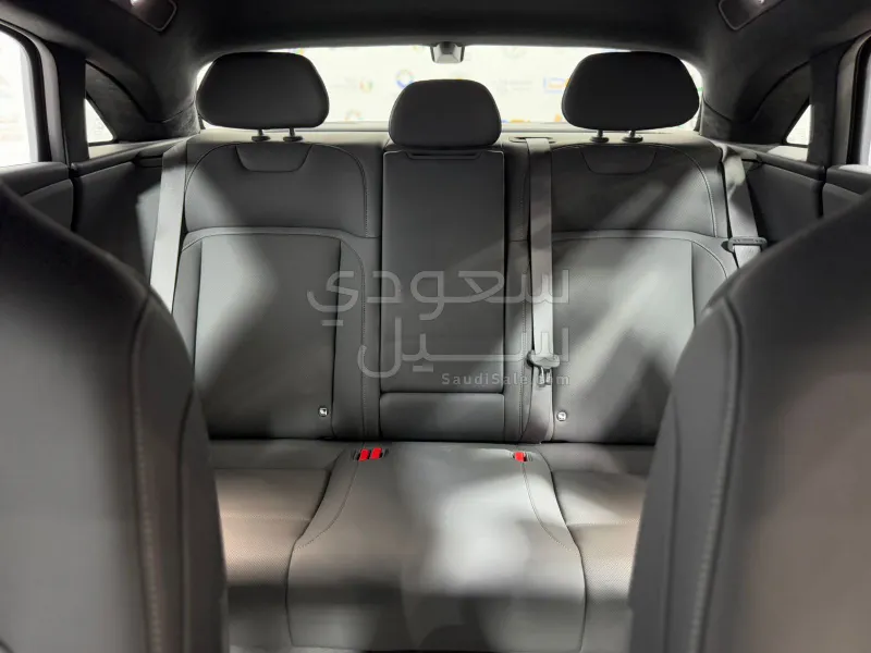 2024 لوسيد اير بيور