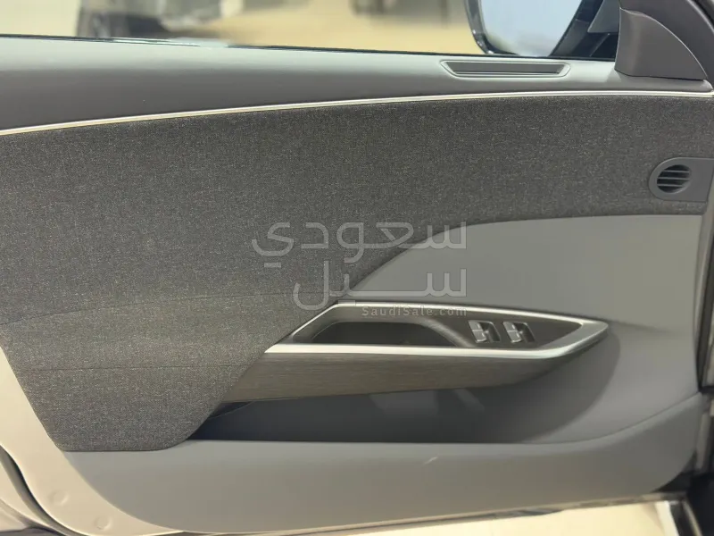 2024 لوسيد اير بيور