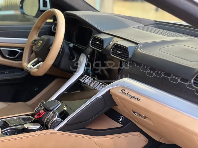 2021 لمبرجيني اوروس