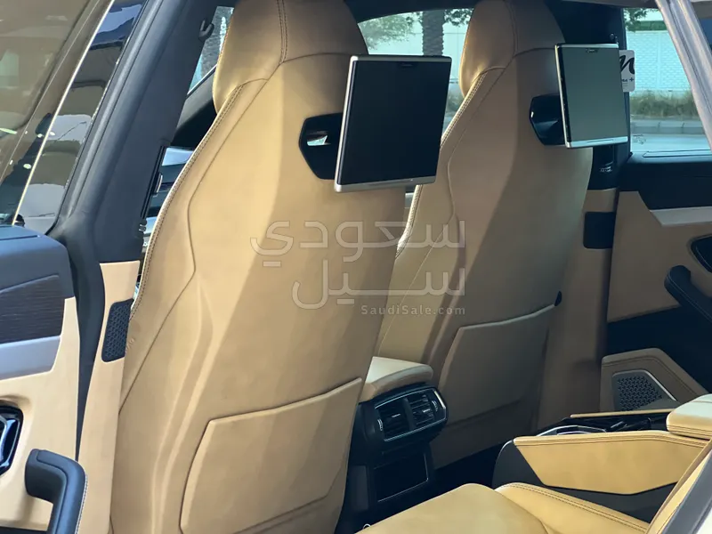 2021 لمبرجيني اوروس