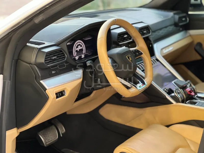 2021 لمبرجيني اوروس