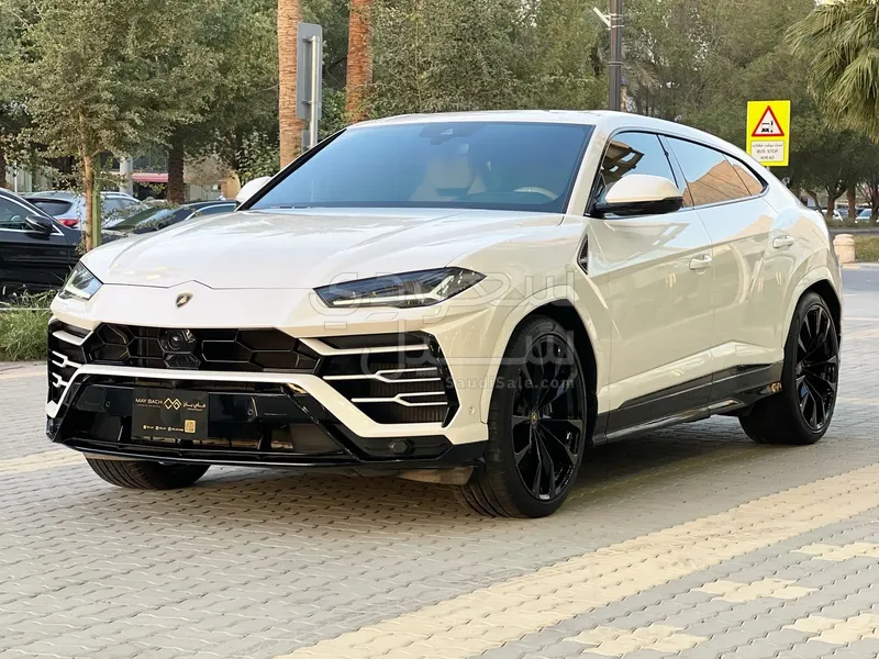 2021 لمبرجيني اوروس