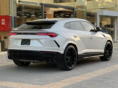 2021 لمبرجيني اوروس