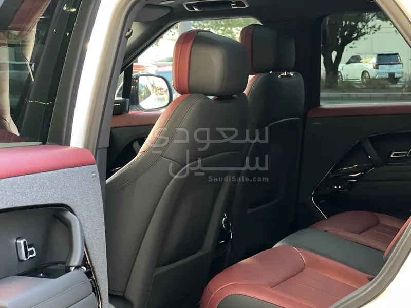 2024 لاند روفر رينج روفر سبورت اتش اس اي