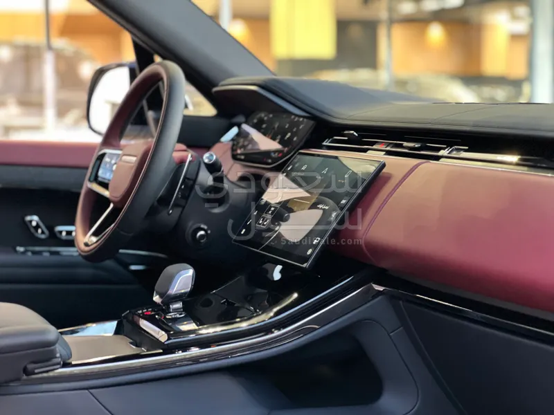 2024 لاند روفر رينج روفر سبورت اتش اس اي