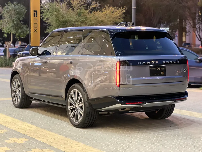2023 لاند روفر رينج روفر اتش اس اي