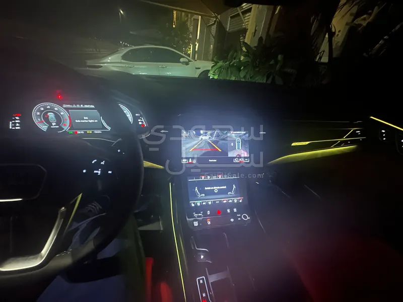 2025 اودي كيو 8 اس لاين