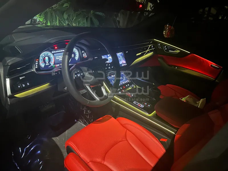 2025 اودي كيو 8 اس لاين