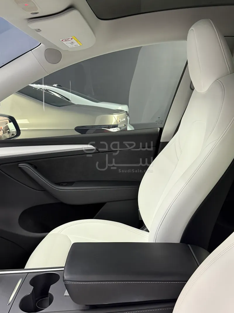 2023 تيسلا موديل واي