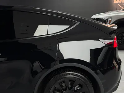 2023 تيسلا موديل واي