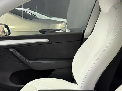 2023 تيسلا موديل واي