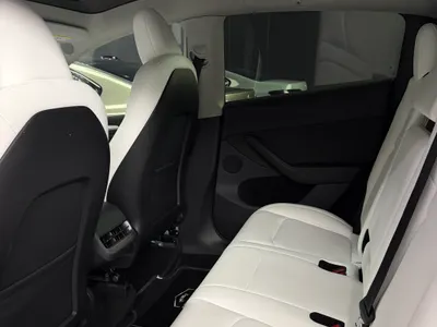 2023 تيسلا موديل واي