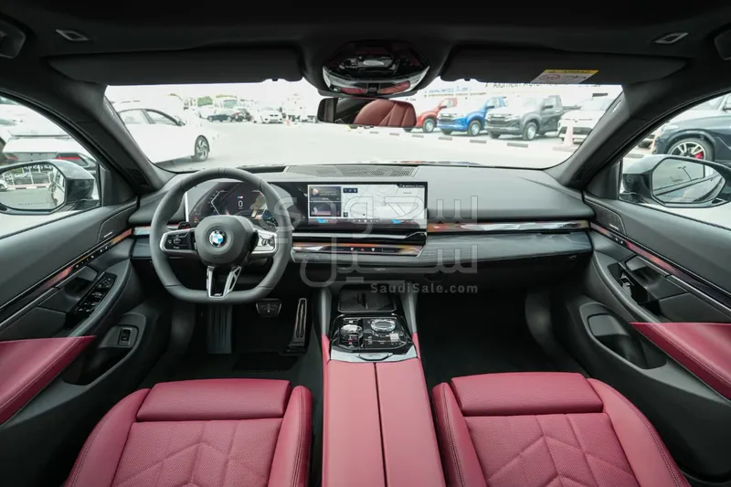 2026 بي ام دبليو الفئة الخامسة 530 إم كت