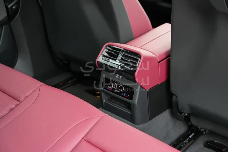 2026 بي ام دبليو الفئة الخامسة 530 إم كت