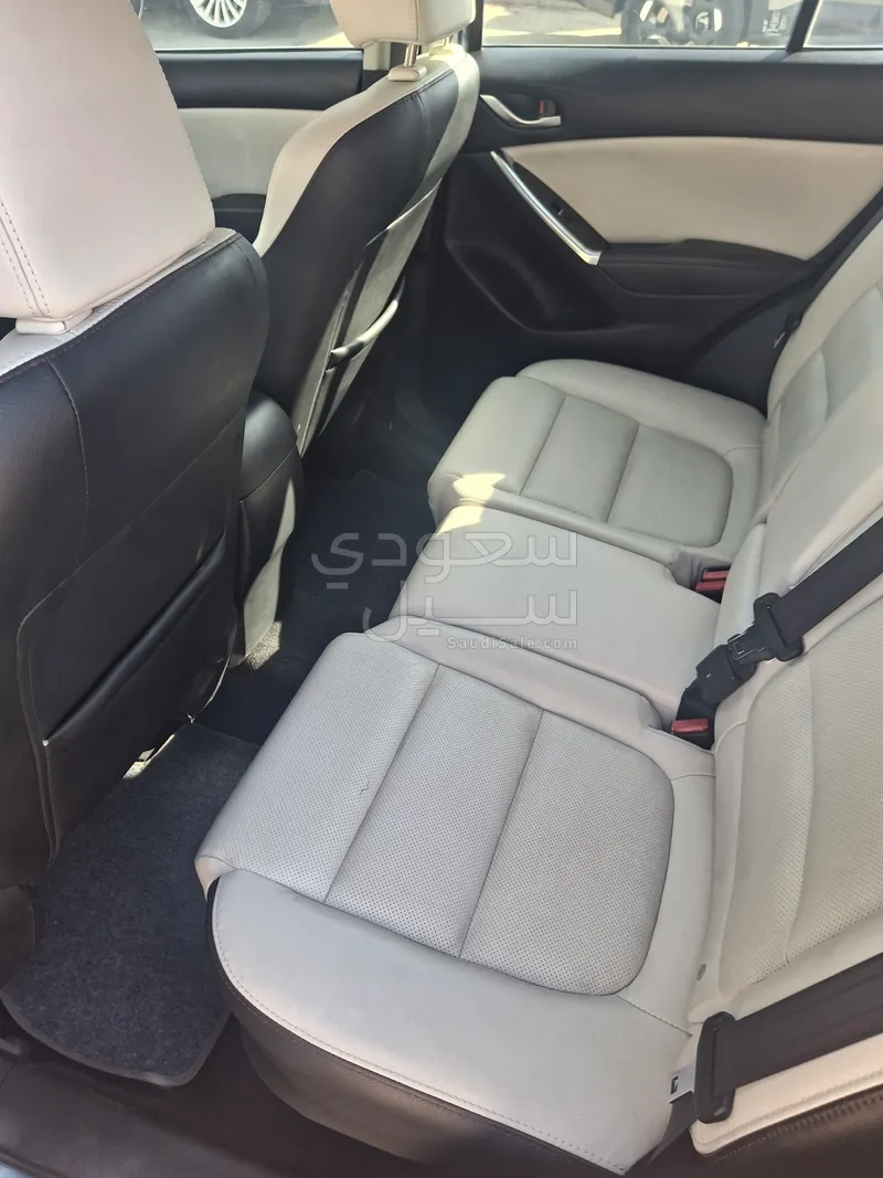 2016 مازدا سي اكس 5 سقنتشر